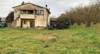 Abitazione in casale in vendita a Sutri